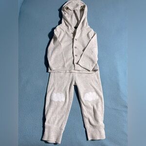 Carter’s size 12 months light gray two-piece outfit